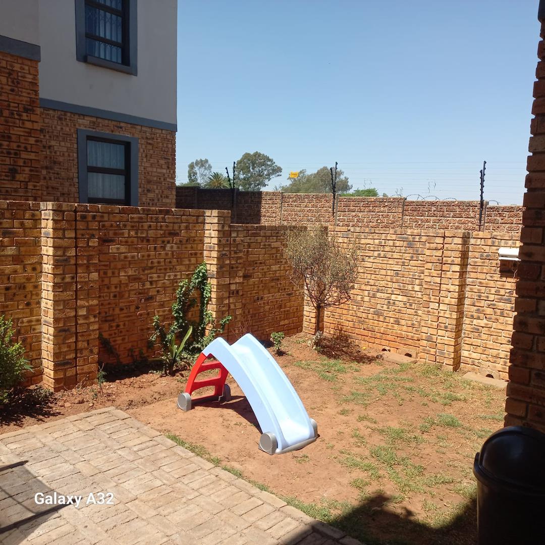 2 Bedroom Property for Sale in Benoni AH Gauteng