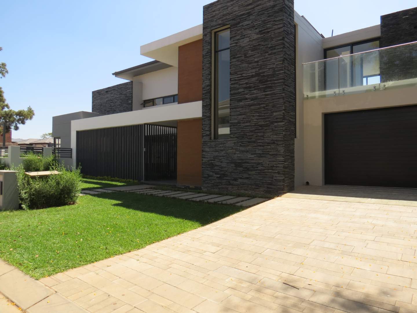 5 Bedroom Property for Sale in Neighbourhood Estate Gauteng