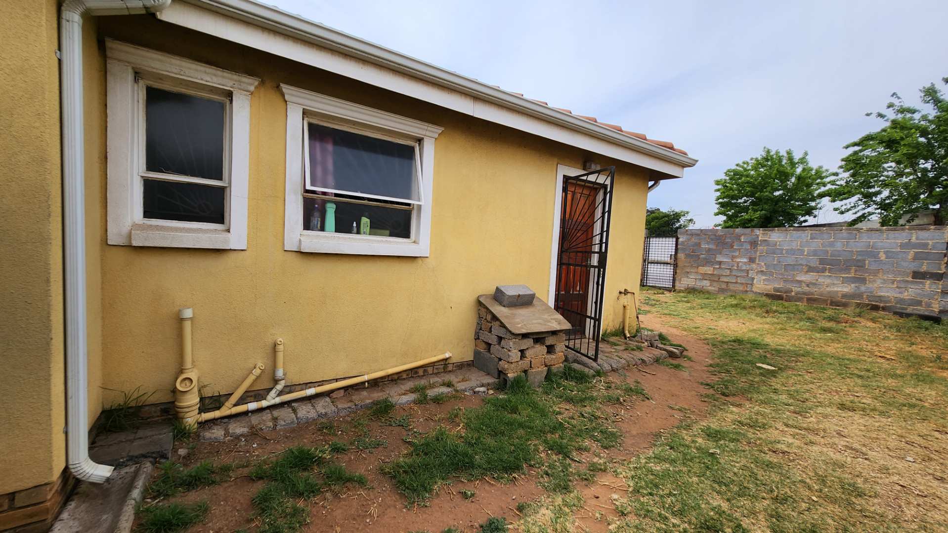 3 Bedroom Property for Sale in Roseacres Gauteng