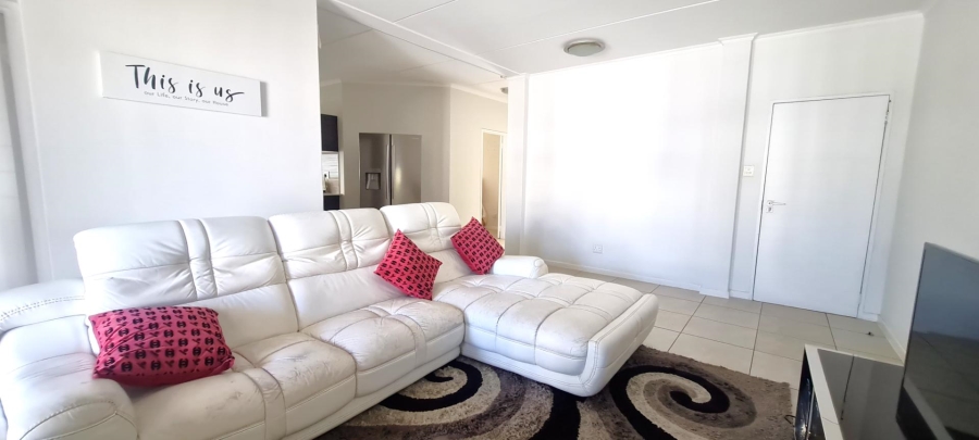 3 Bedroom Property for Sale in Petervale Gauteng