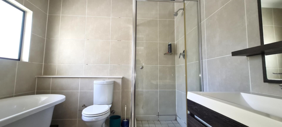 3 Bedroom Property for Sale in Petervale Gauteng