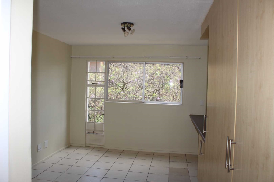 To Let 1 Bedroom Property for Rent in Sunnyside Gauteng