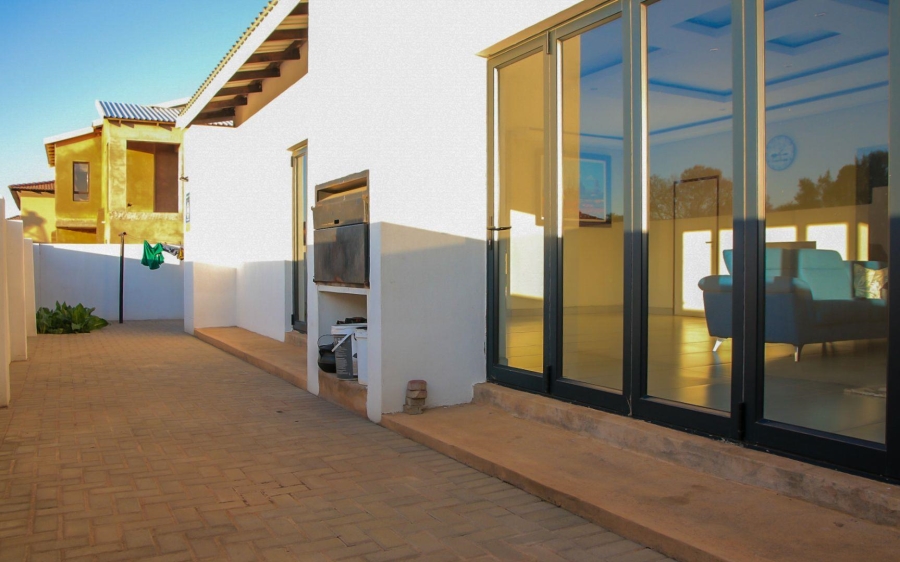 4 Bedroom Property for Sale in The Orchards Gauteng