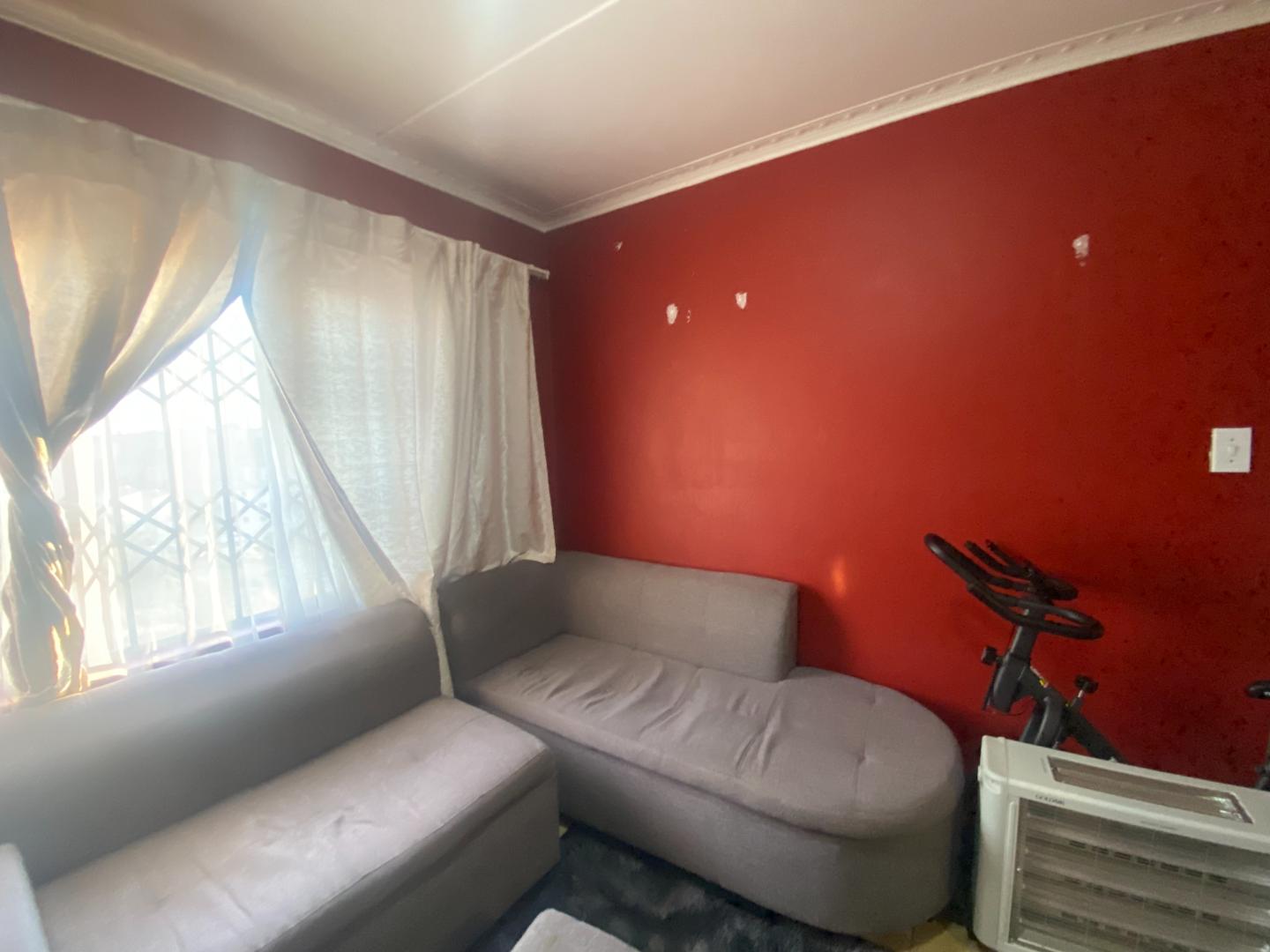 2 Bedroom Property for Sale in Fleurhof Gauteng