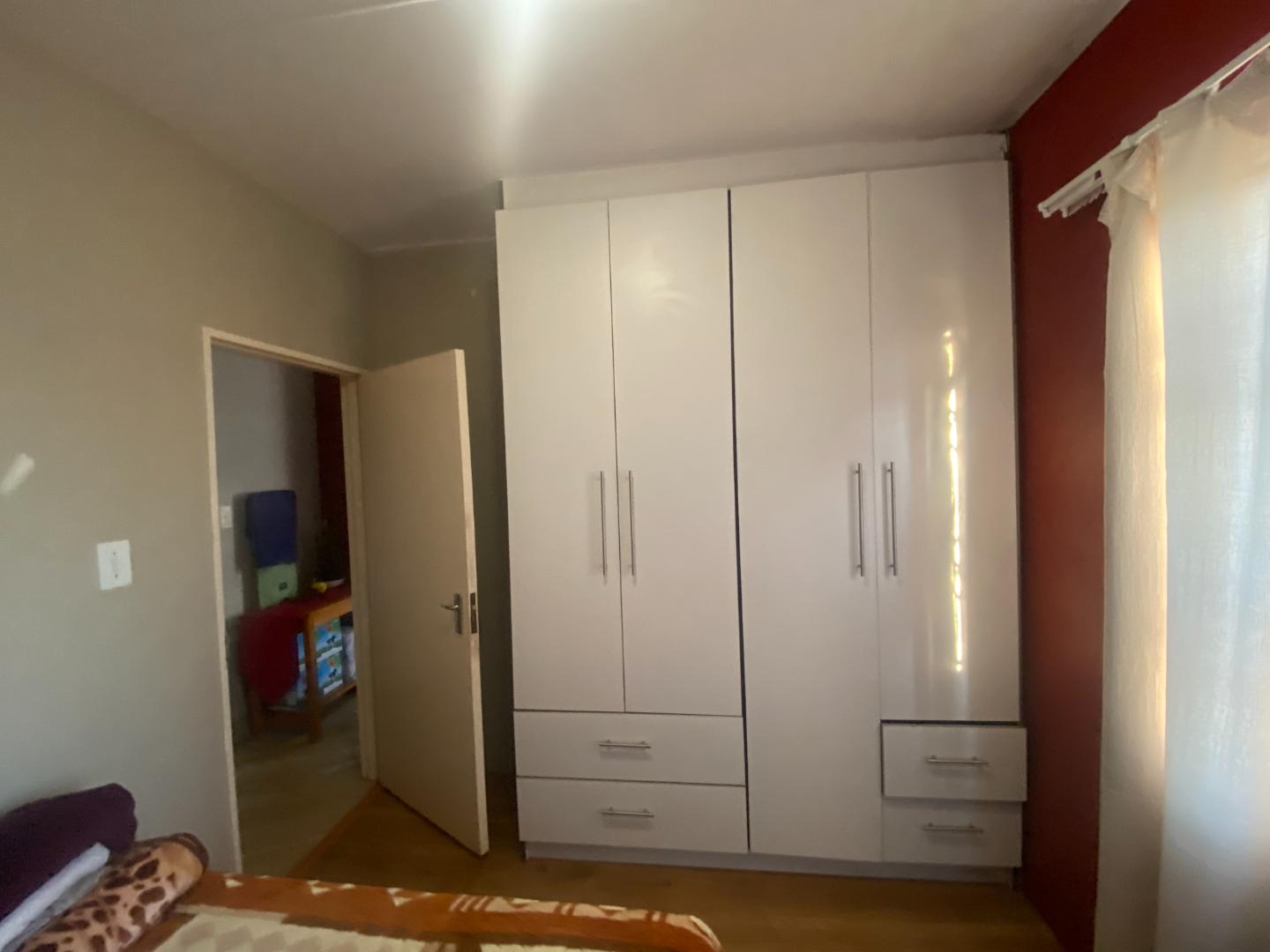 2 Bedroom Property for Sale in Fleurhof Gauteng