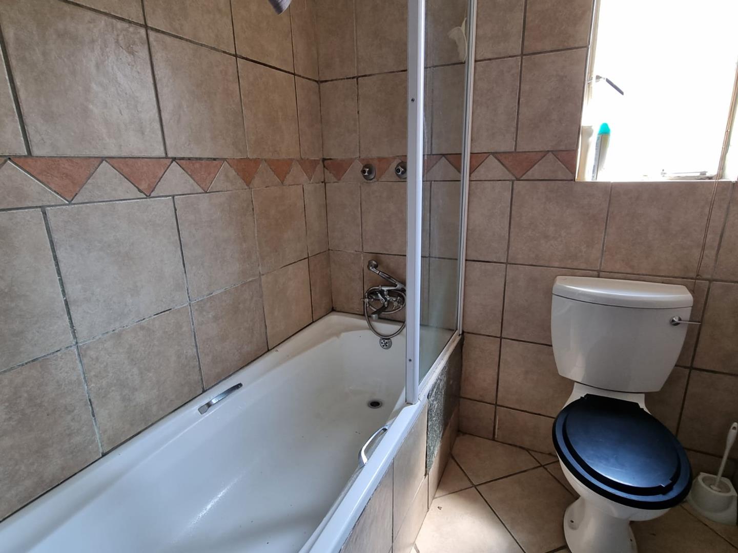 2 Bedroom Property for Sale in Vorna Valley Gauteng