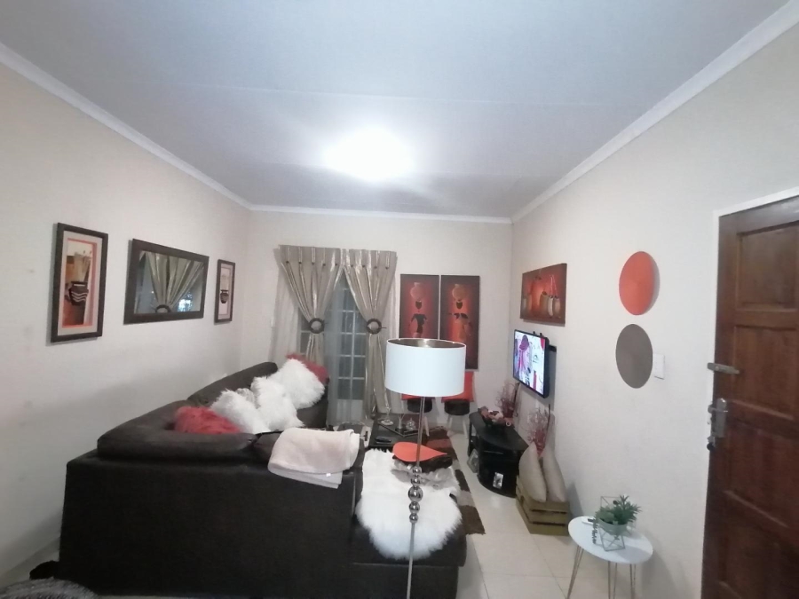 To Let 1 Bedroom Property for Rent in Norkem Park Gauteng