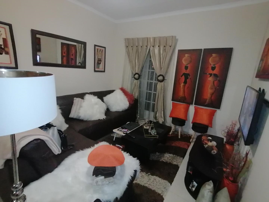 To Let 1 Bedroom Property for Rent in Norkem Park Gauteng