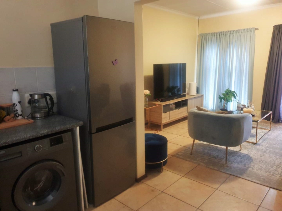 To Let 2 Bedroom Property for Rent in Wilgeheuwel Gauteng