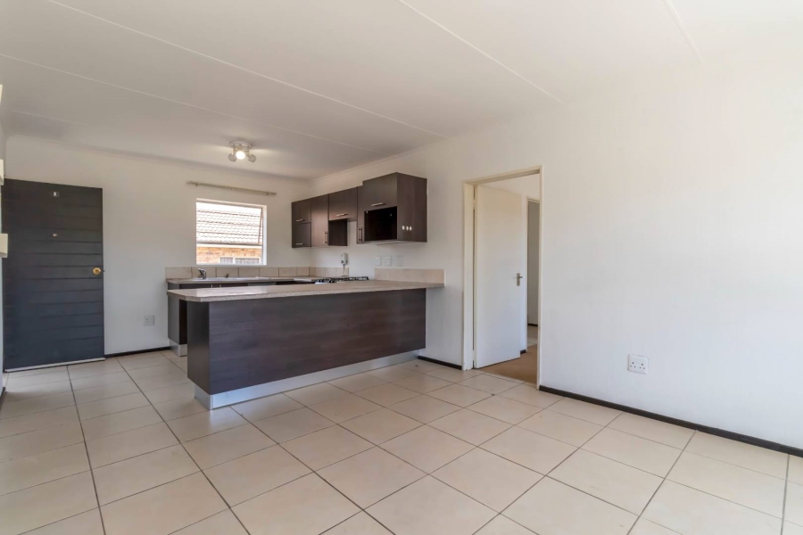 To Let 2 Bedroom Property for Rent in Honeydew Gauteng