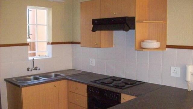 To Let 2 Bedroom Property for Rent in Garsfontein Gauteng