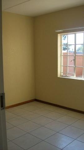 To Let 2 Bedroom Property for Rent in Garsfontein Gauteng