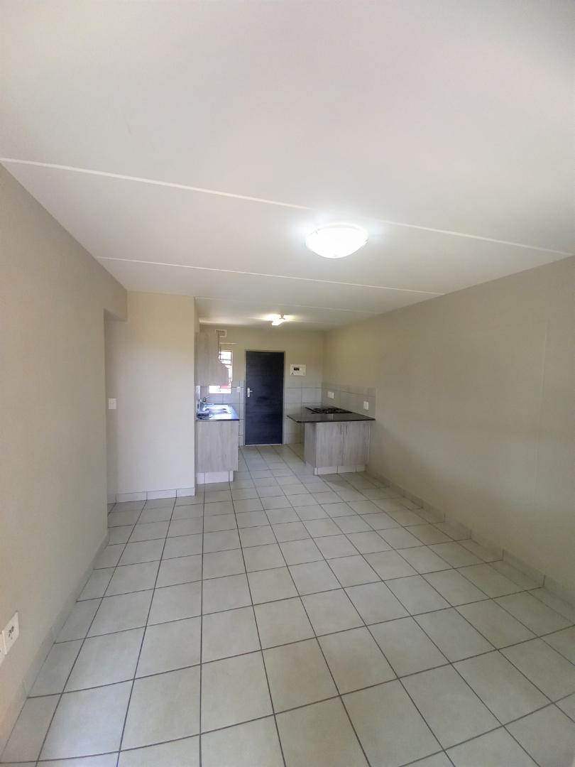 2 Bedroom Property for Sale in Heuweloord Gauteng