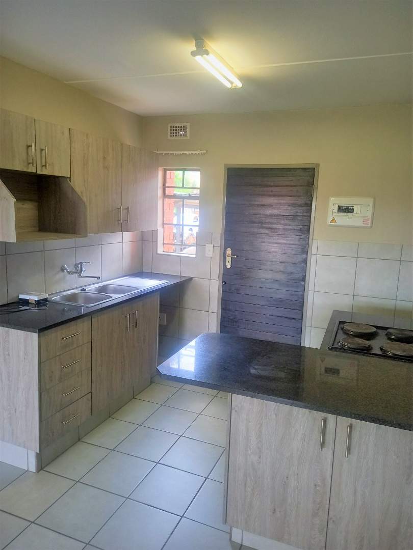 2 Bedroom Property for Sale in Heuweloord Gauteng