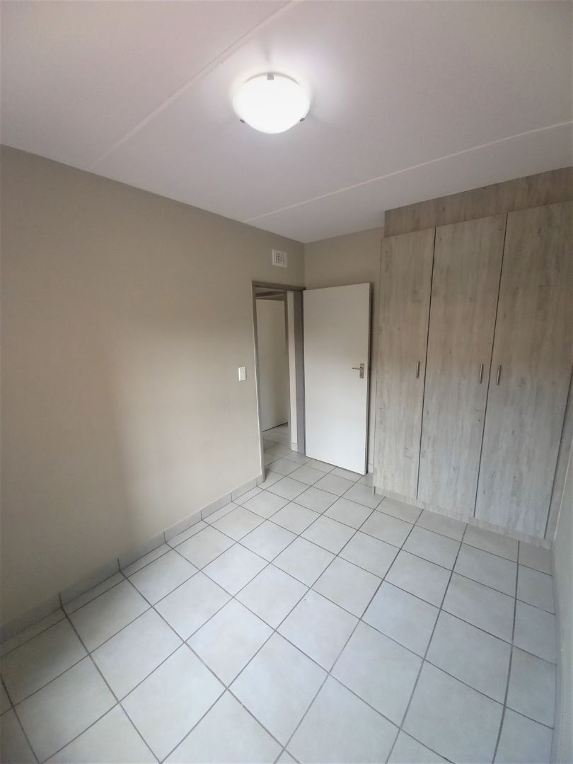 2 Bedroom Property for Sale in Heuweloord Gauteng