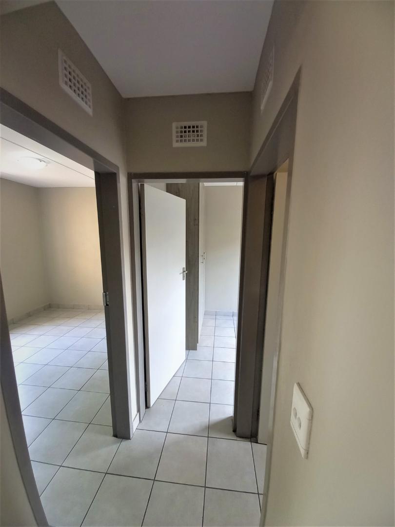 2 Bedroom Property for Sale in Heuweloord Gauteng