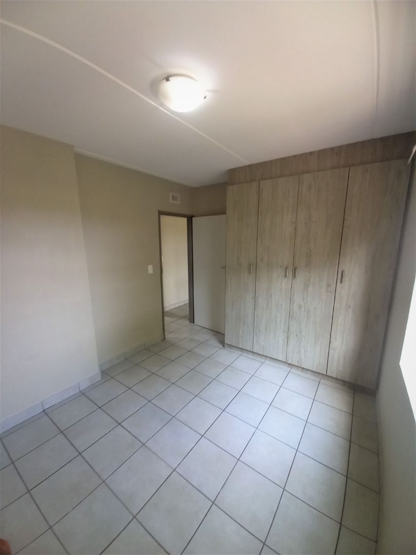 2 Bedroom Property for Sale in Heuweloord Gauteng