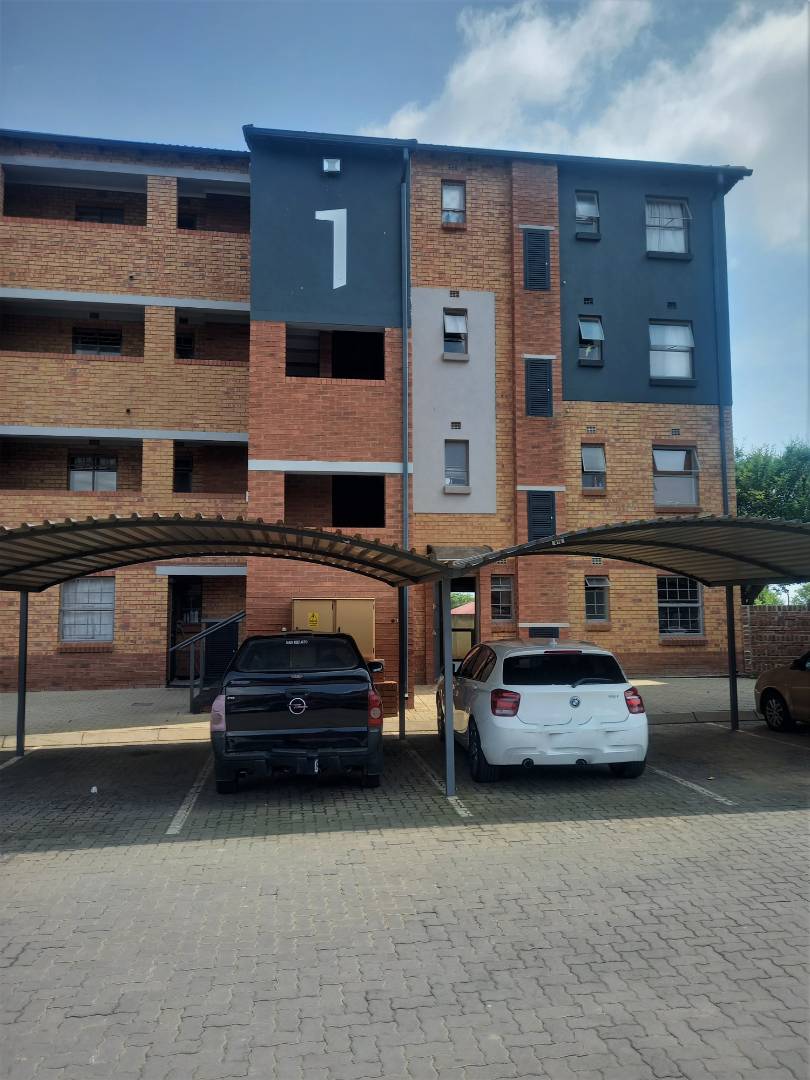 2 Bedroom Property for Sale in Heuweloord Gauteng