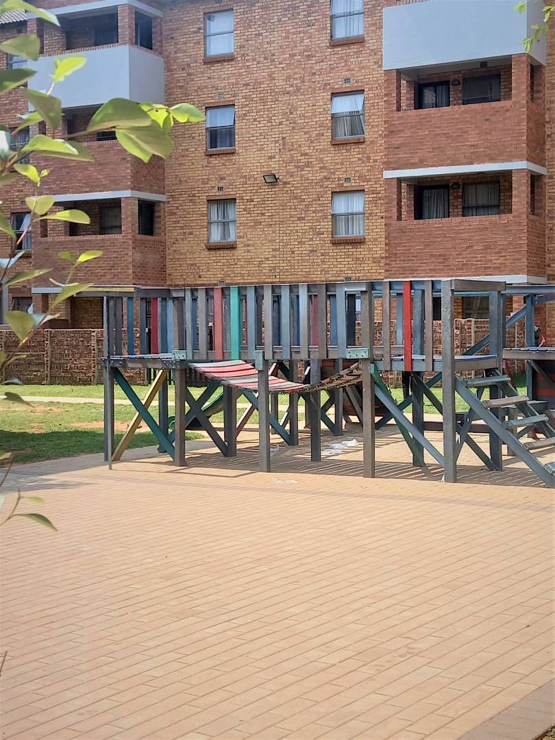 2 Bedroom Property for Sale in Heuweloord Gauteng