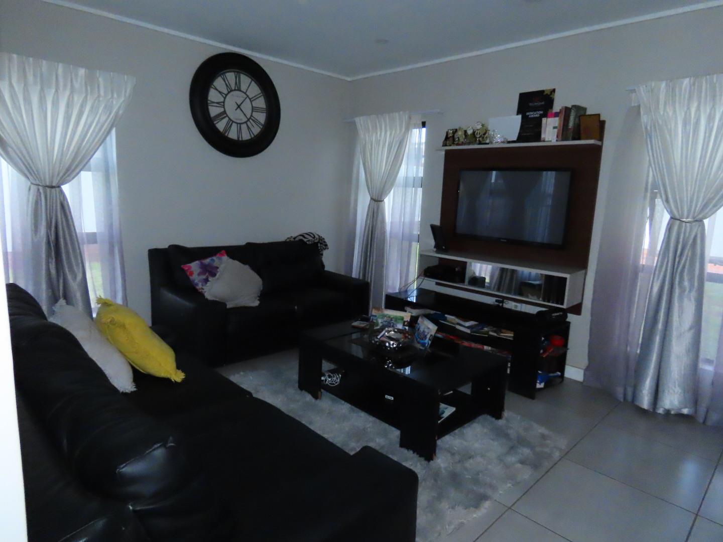 3 Bedroom Property for Sale in Maroeladal Gauteng