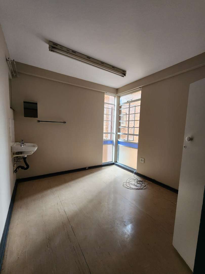 To Let 1 Bedroom Property for Rent in Sunnyside Gauteng