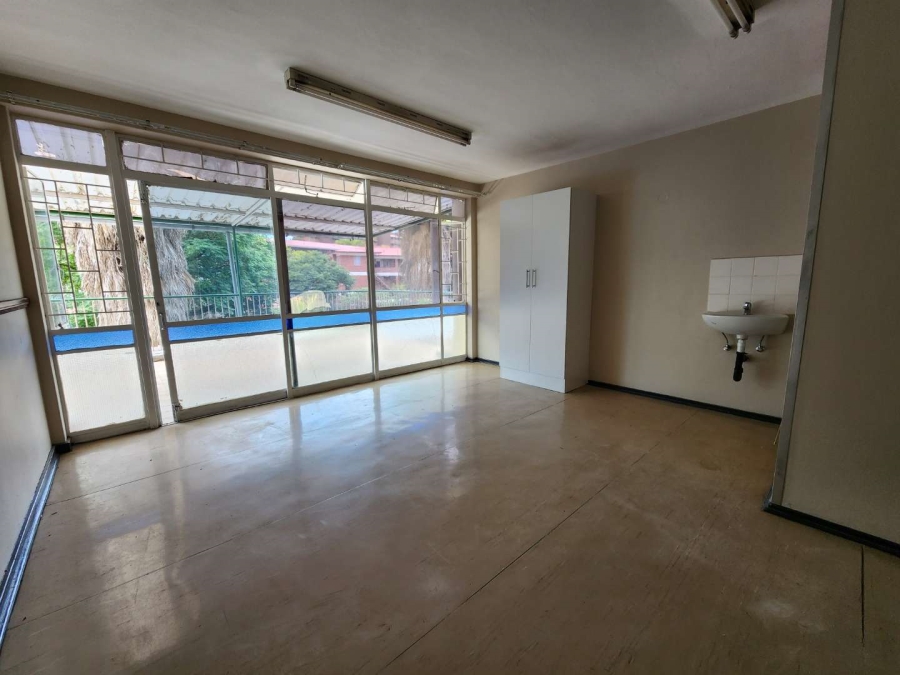 To Let 1 Bedroom Property for Rent in Sunnyside Gauteng