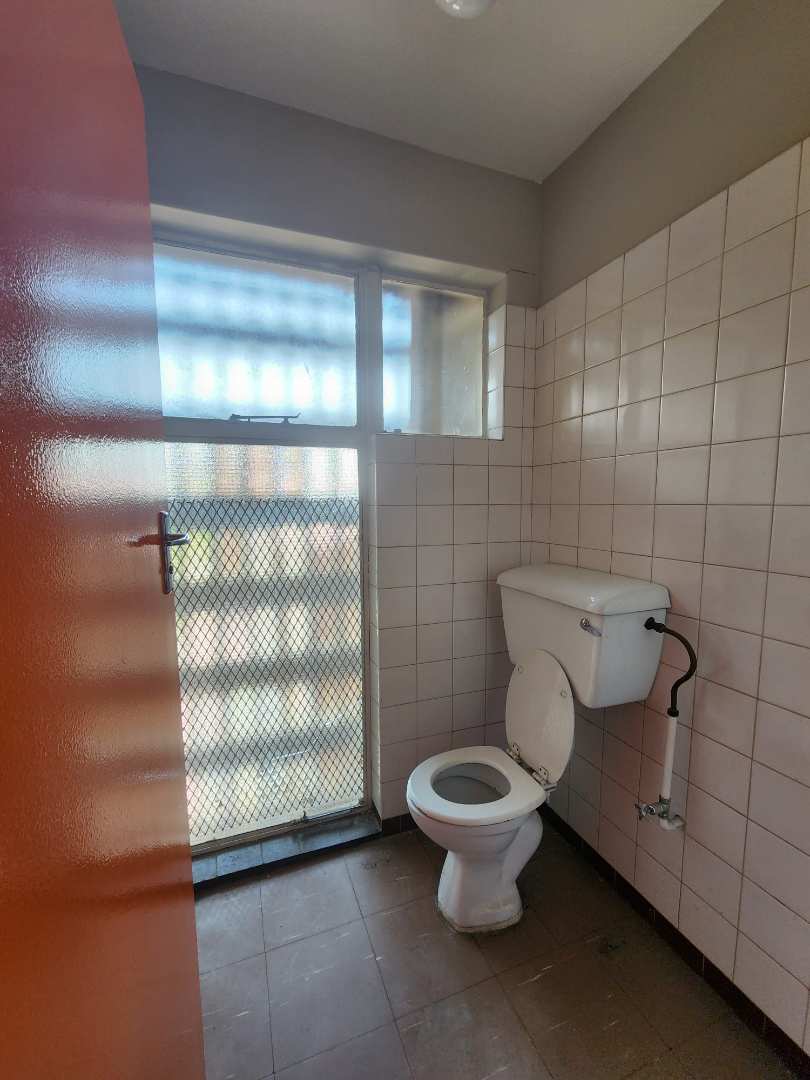 To Let 1 Bedroom Property for Rent in Sunnyside Gauteng