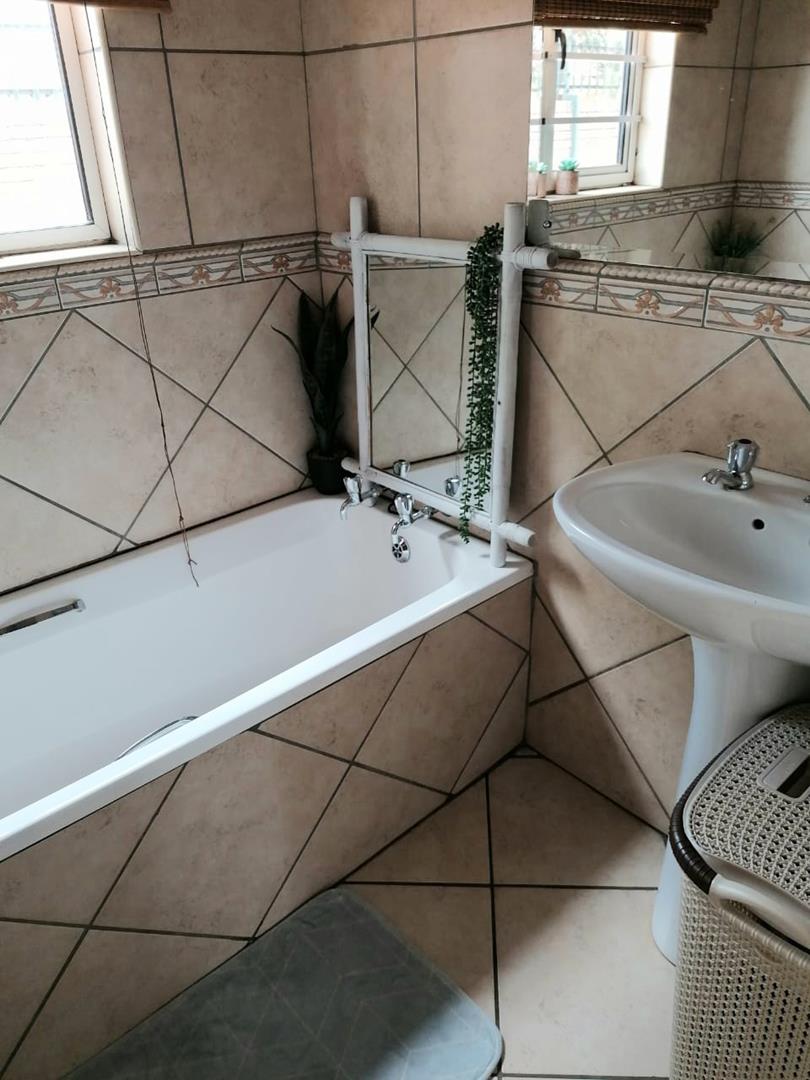 To Let 3 Bedroom Property for Rent in Doornpoort Gauteng