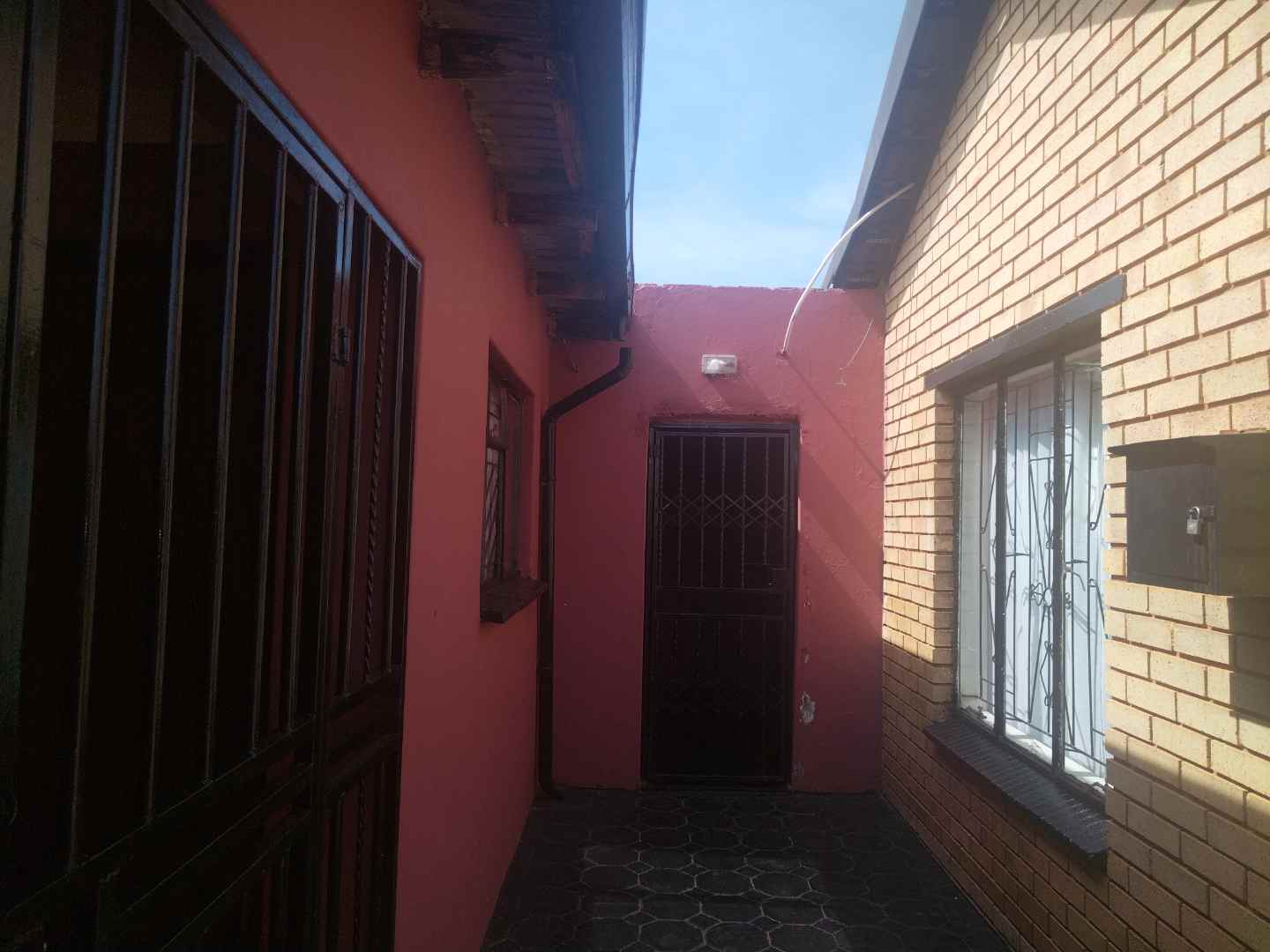 5 Bedroom Property for Sale in Soshanguve FF Gauteng