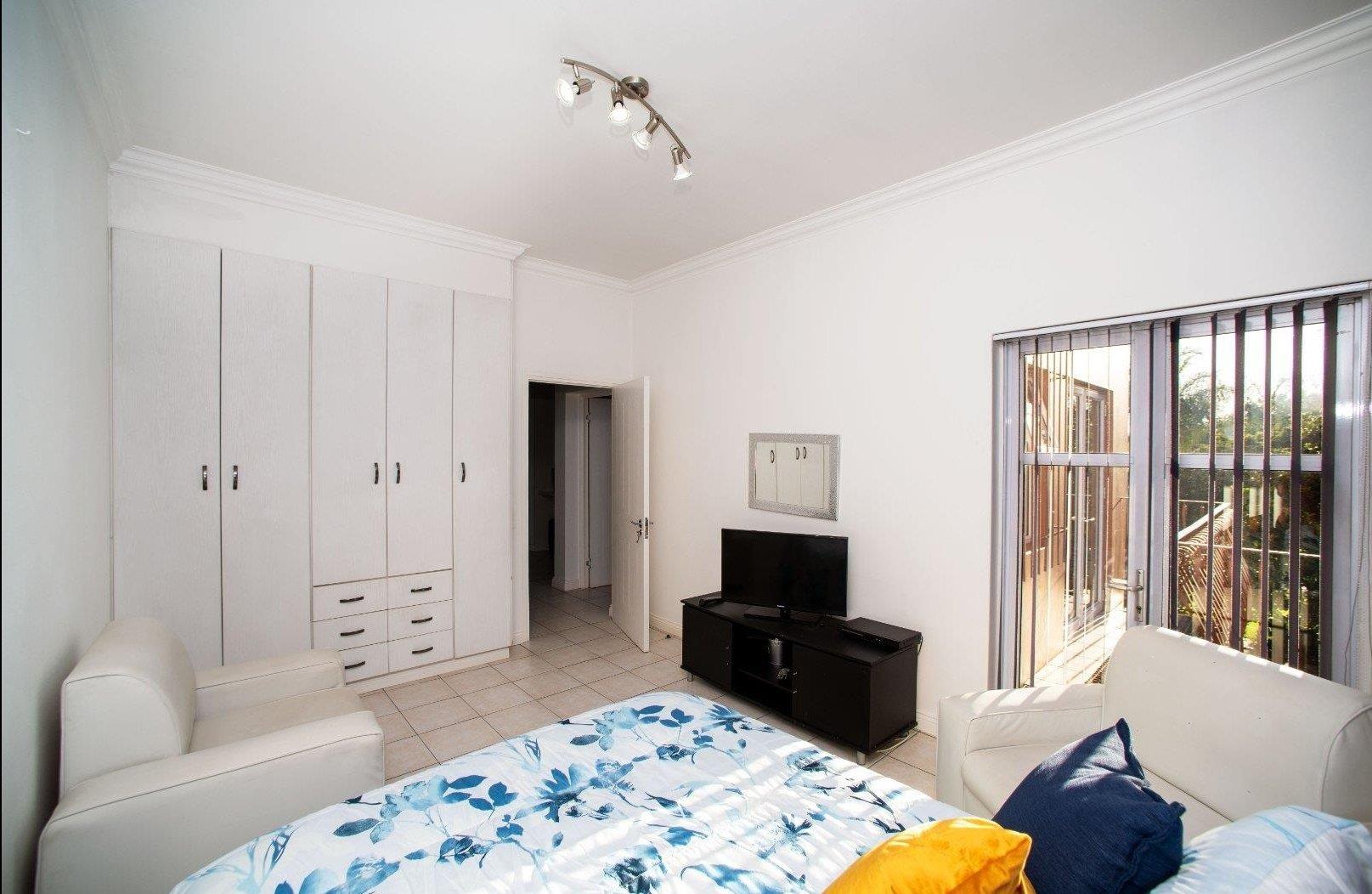 8 Bedroom Property for Sale in Essexwold Gauteng