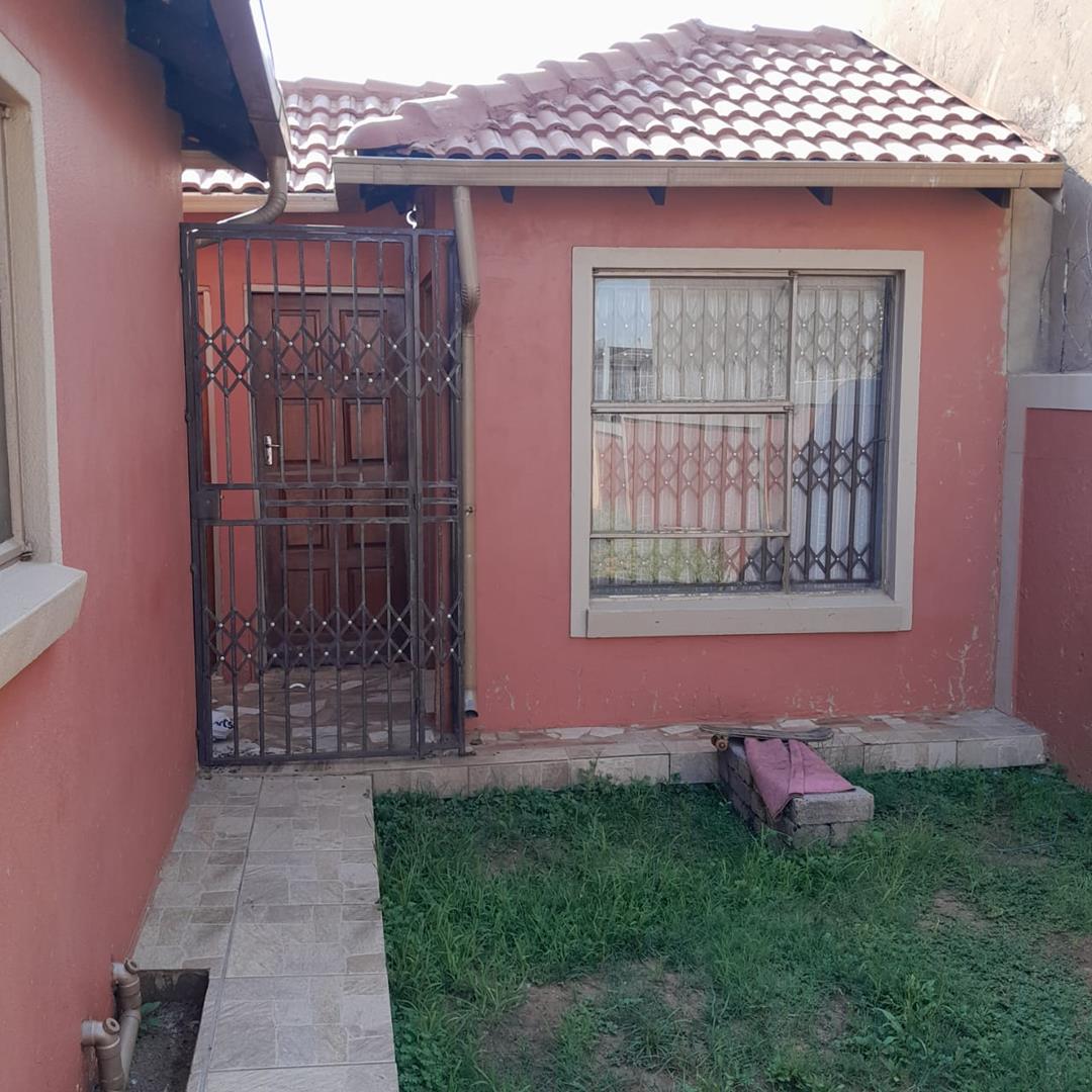 To Let 1 Bedroom Property for Rent in Nellmapius Gauteng