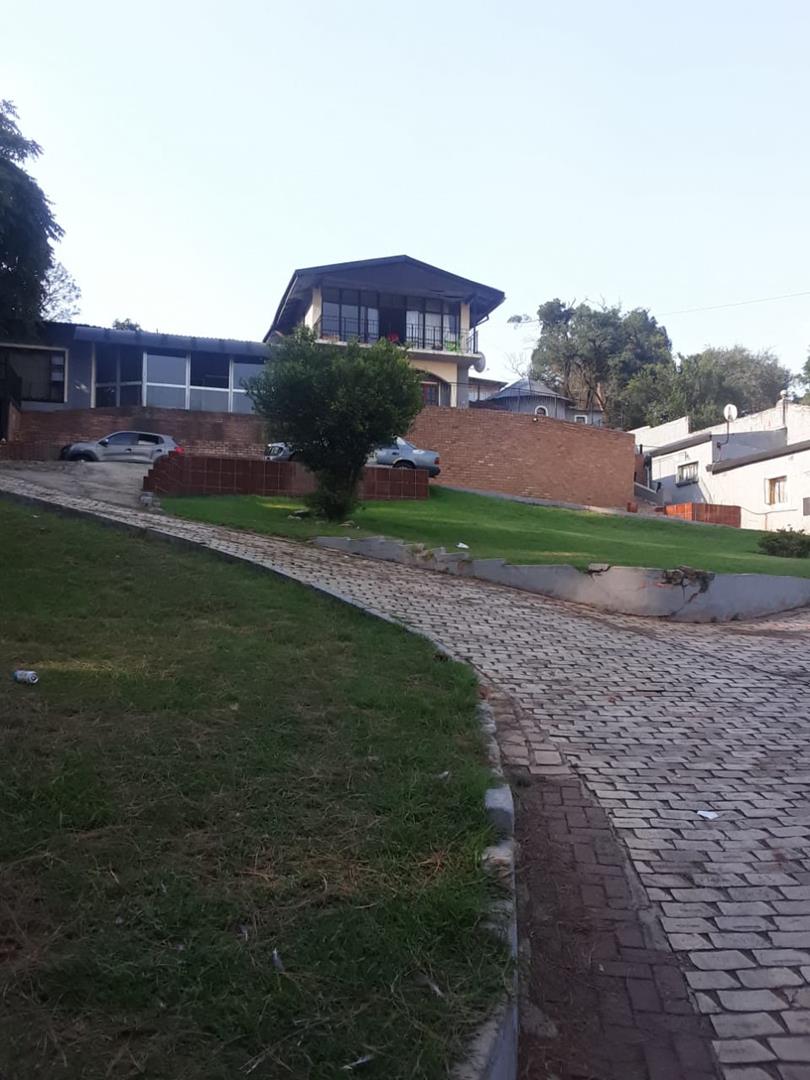 8 Bedroom Property for Sale in Observatory Gauteng