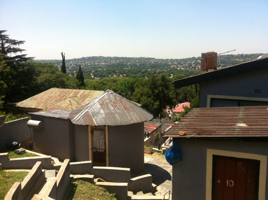 8 Bedroom Property for Sale in Observatory Gauteng