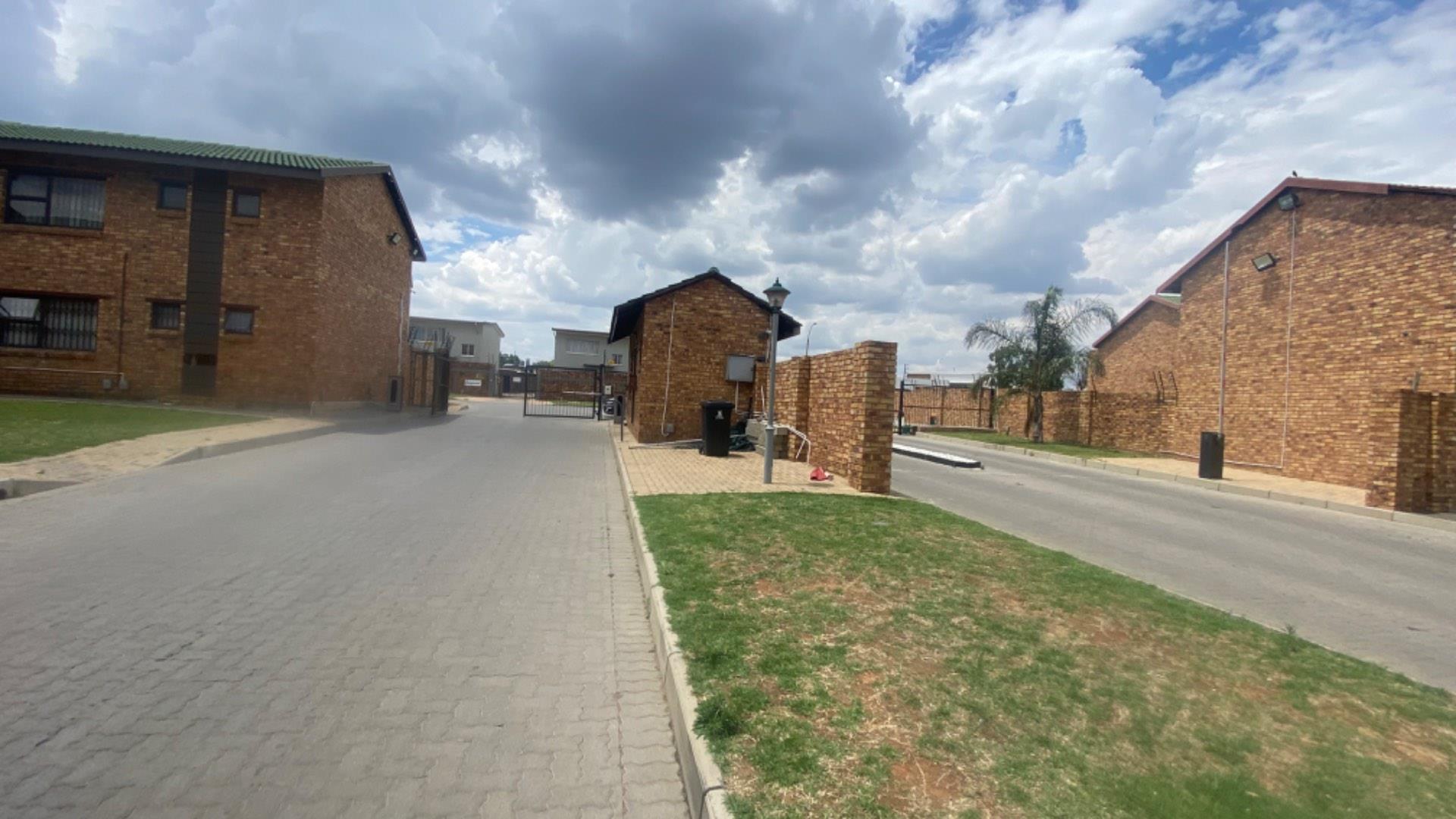 2 Bedroom Property for Sale in Witfield Gauteng