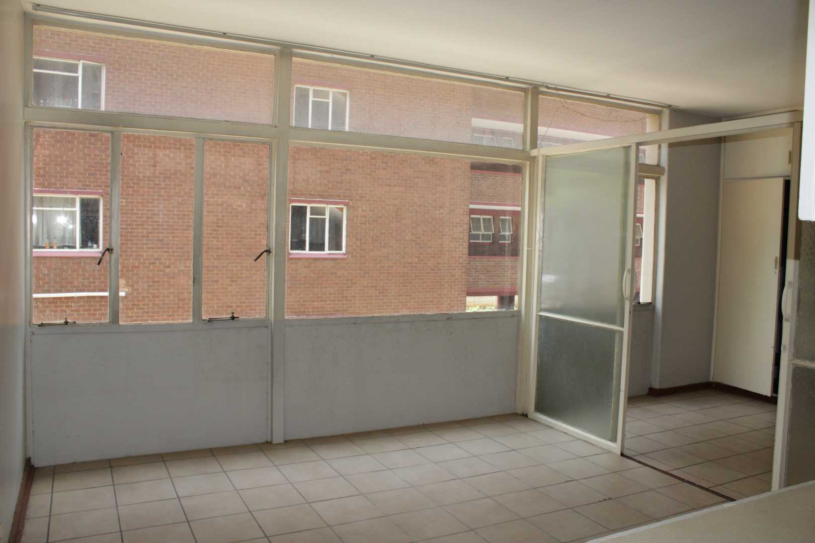 To Let 1 Bedroom Property for Rent in Sunnyside Gauteng