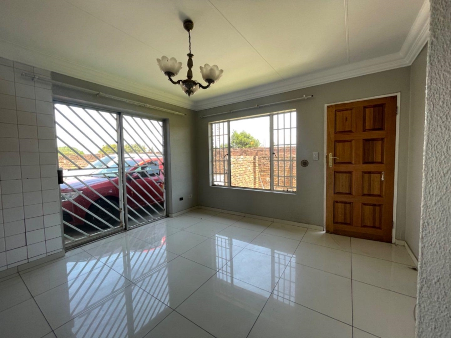 To Let 3 Bedroom Property for Rent in Terenure Gauteng