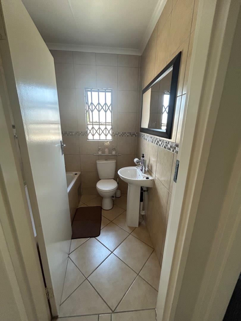 2 Bedroom Property for Sale in Kirkney Gauteng