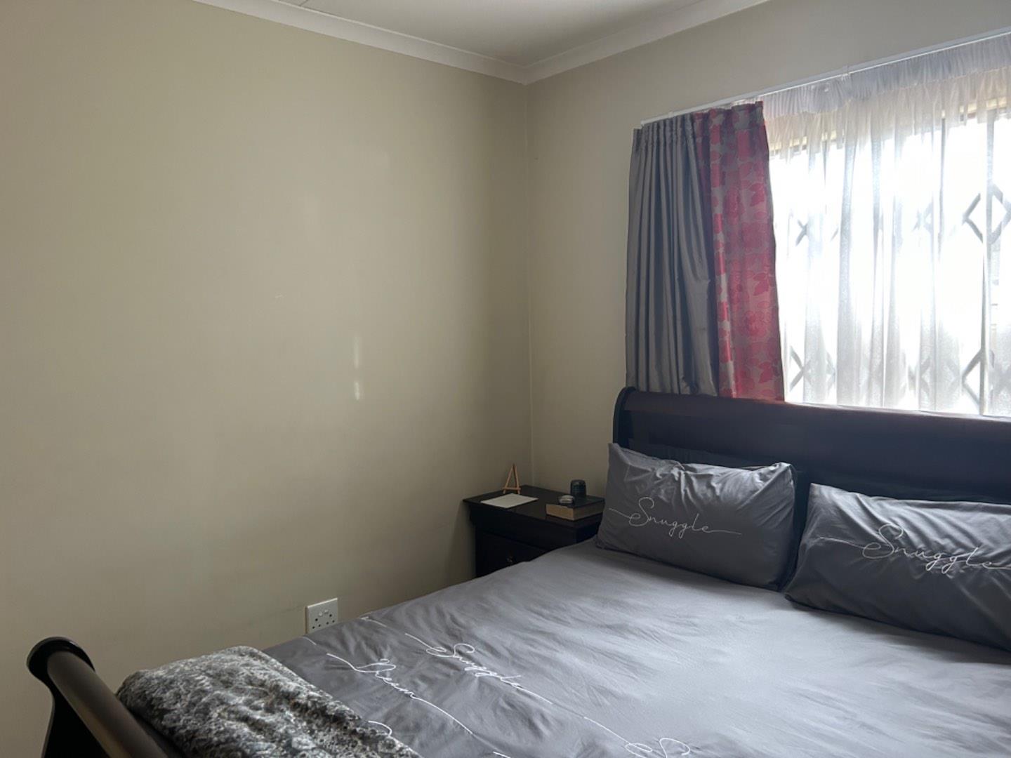 2 Bedroom Property for Sale in Kirkney Gauteng