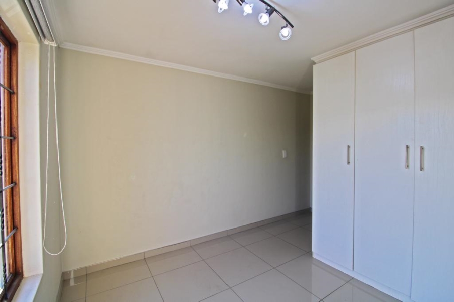 To Let 2 Bedroom Property for Rent in Rivonia Gauteng