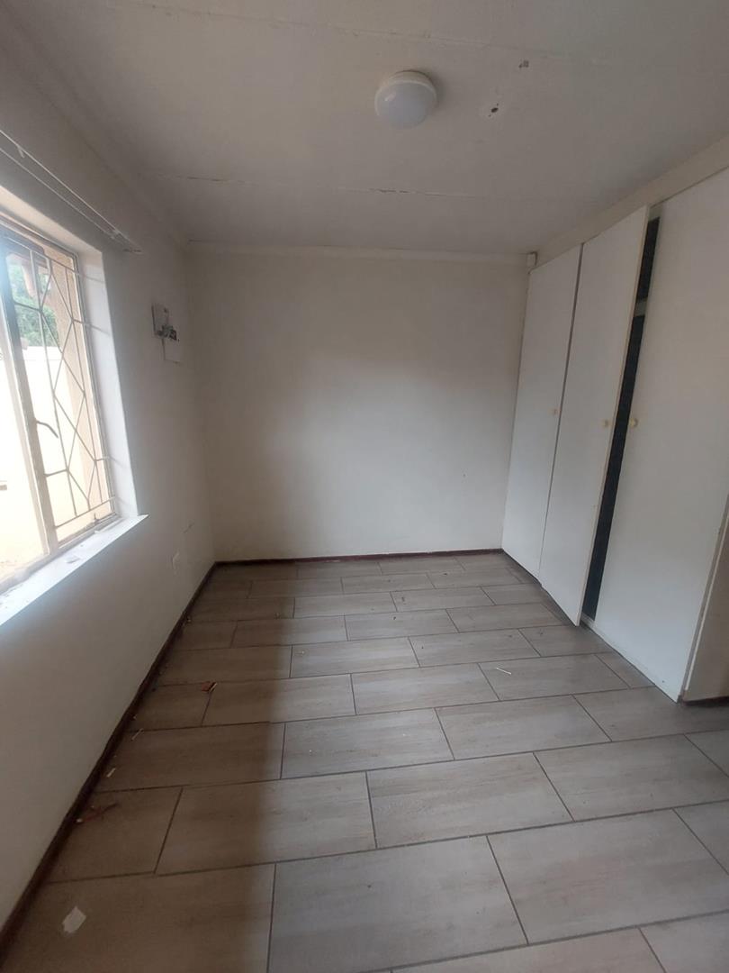 To Let 1 Bedroom Property for Rent in Brackendowns Gauteng