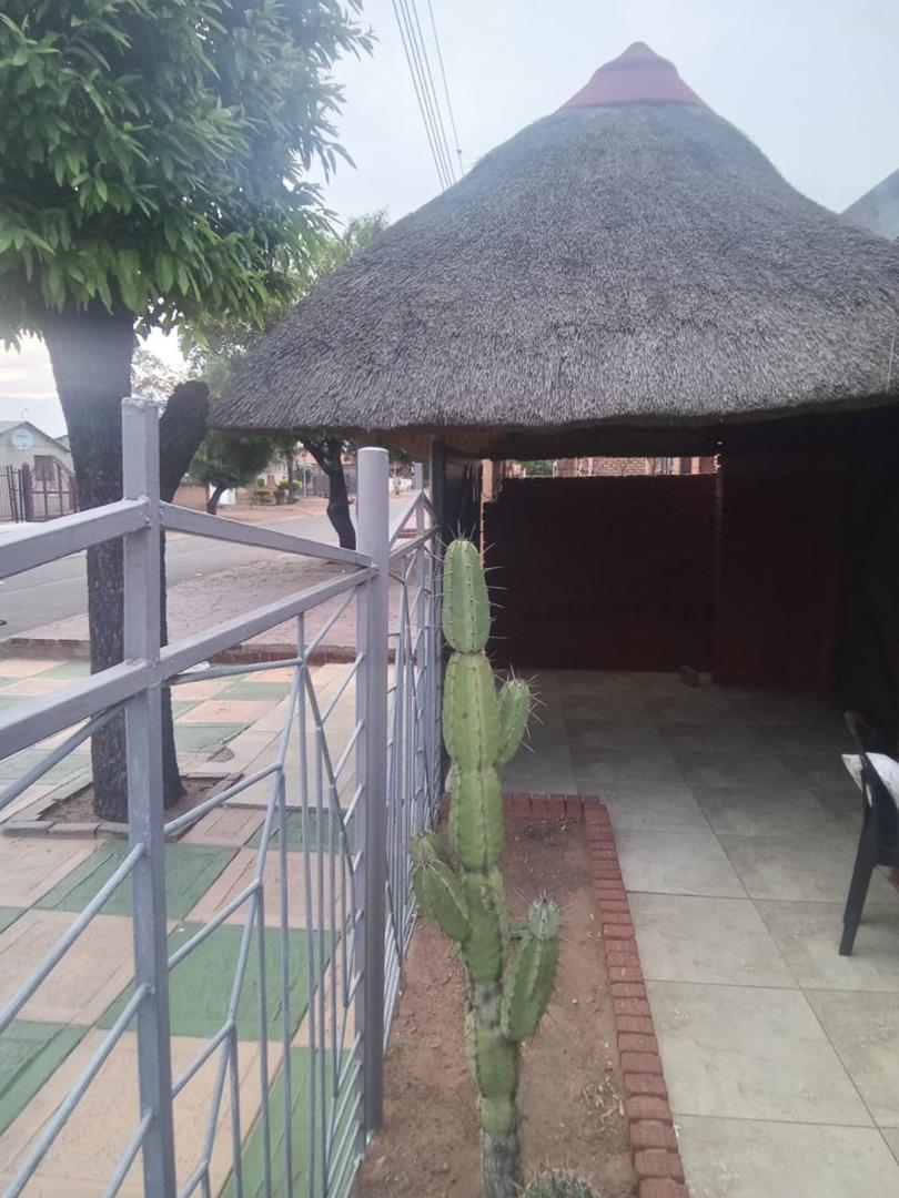 4 Bedroom Property for Sale in Soshanguve GG Gauteng