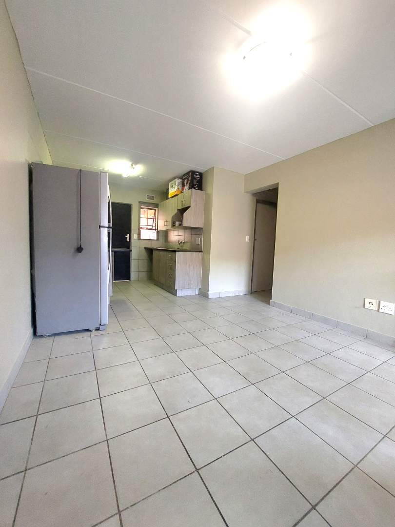 2 Bedroom Property for Sale in Heuweloord Gauteng