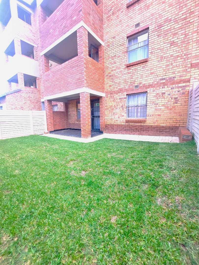 2 Bedroom Property for Sale in Heuweloord Gauteng