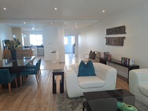 To Let 2 Bedroom Property for Rent in Benmore Gardens Gauteng