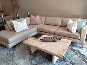 To Let 2 Bedroom Property for Rent in Benmore Gardens Gauteng