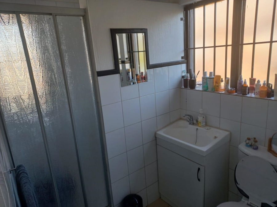 1 Bedroom Property for Sale in Sunninghill Gauteng