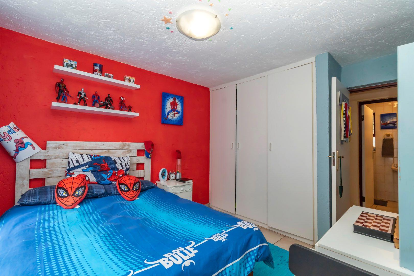 5 Bedroom Property for Sale in Radiokop Gauteng