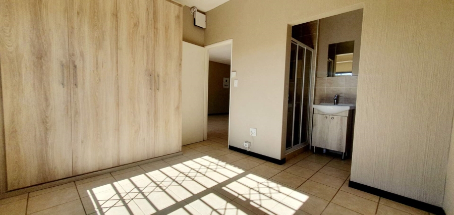 3 Bedroom Property for Sale in Wilgeheuwel Gauteng