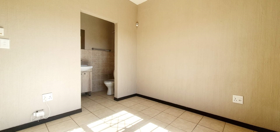 3 Bedroom Property for Sale in Wilgeheuwel Gauteng