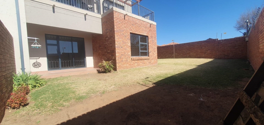 3 Bedroom Property for Sale in Wilgeheuwel Gauteng